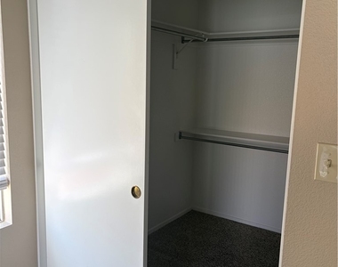 2226 Crown Valley Lane - Photo Thumbnail 24