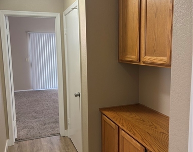 2226 Crown Valley Lane - Photo Thumbnail 20