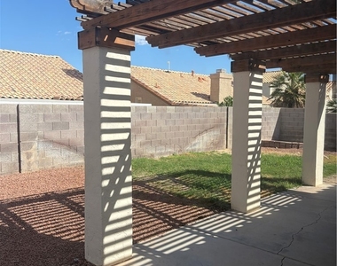 2226 Crown Valley Lane - Photo Thumbnail 16