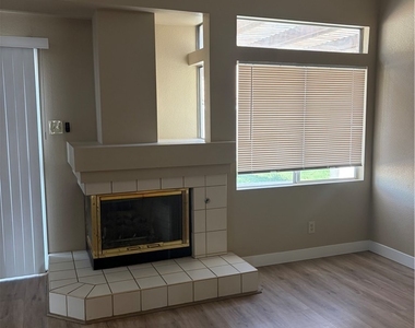 2226 Crown Valley Lane - Photo Thumbnail 8