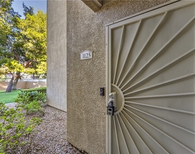 3145 E Flamingo Road - Photo Thumbnail 1