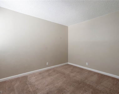 3151 Soaring Gulls Drive - Photo Thumbnail 9