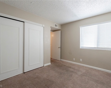3151 Soaring Gulls Drive - Photo Thumbnail 11
