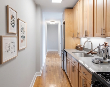 1795 Riverside Drive - Photo Thumbnail 6