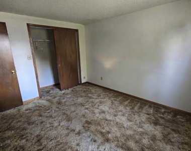 66 Knowlton Avenue - Photo Thumbnail 10