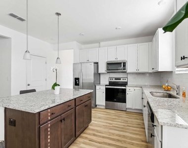 1634 Salinger Court - Photo Thumbnail 11