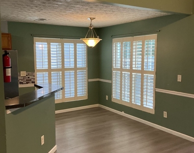 1690 New Orleans Way - Photo Thumbnail 7