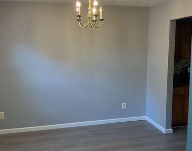 1690 New Orleans Way - Photo Thumbnail 2