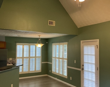 1690 New Orleans Way - Photo Thumbnail 8