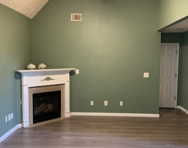 1690 New Orleans Way - Photo Thumbnail 10
