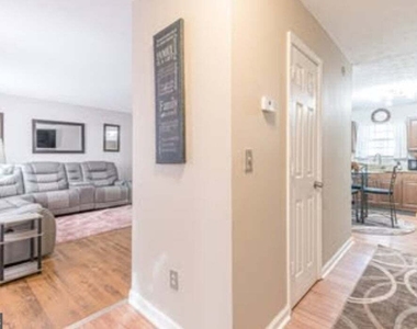 2288 Cypress Point Way - Photo Thumbnail 8