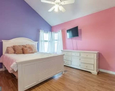 2288 Cypress Point Way - Photo Thumbnail 15