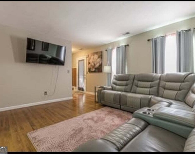 2288 Cypress Point Way - Photo Thumbnail 5