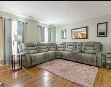 2288 Cypress Point Way - Photo Thumbnail 4