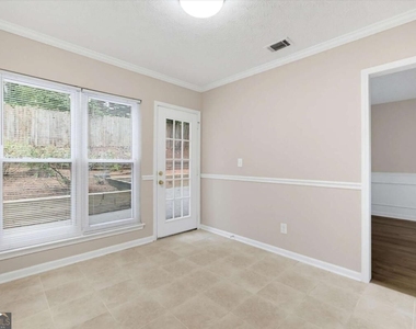 2100 Winsburg Drive Nw - Photo Thumbnail 13