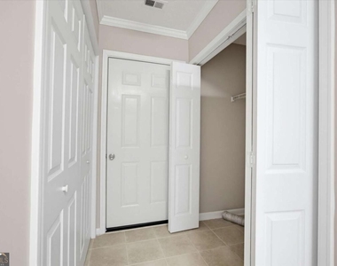 2100 Winsburg Drive Nw - Photo Thumbnail 14