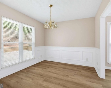 2100 Winsburg Drive Nw - Photo Thumbnail 8