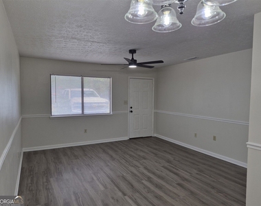 185 Ramble Hills Circle - Photo Thumbnail 2