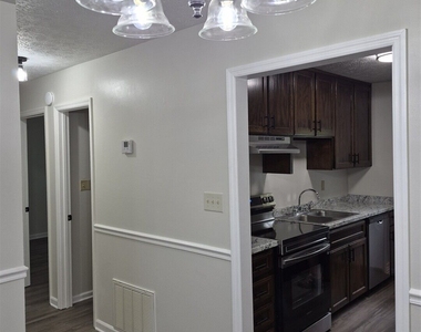 185 Ramble Hills Circle - Photo Thumbnail 4