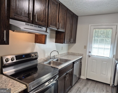 193 Ramble Hills Circle - Photo Thumbnail 4