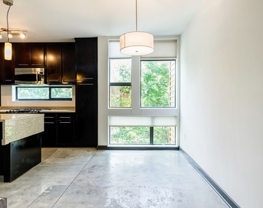 972 Dekalb Avenue Ne - Photo Thumbnail 4