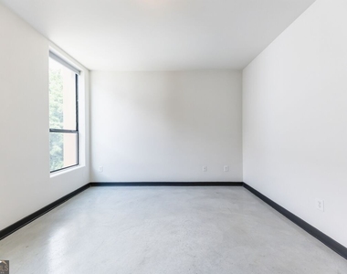 972 Dekalb Avenue Ne - Photo Thumbnail 14