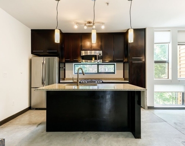 972 Dekalb Avenue Ne - Photo Thumbnail 5