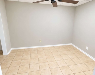 220 Sandy Springs Place - Photo Thumbnail 5