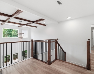 5676 Meadow View Drive - Photo Thumbnail 35