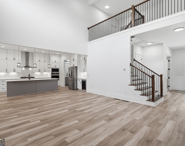 5676 Meadow View Drive - Photo Thumbnail 9