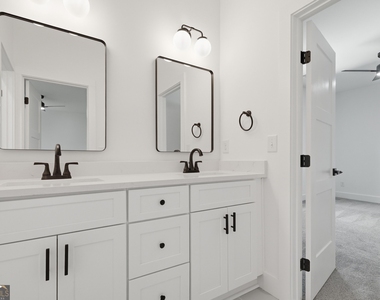5676 Meadow View Drive - Photo Thumbnail 42