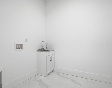 5676 Meadow View Drive - Photo Thumbnail 22