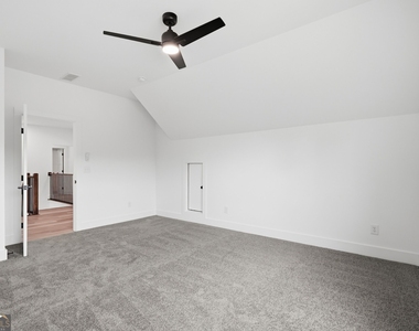 5676 Meadow View Drive - Photo Thumbnail 37