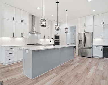 5676 Meadow View Drive - Photo Thumbnail 12