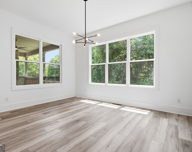 5676 Meadow View Drive - Photo Thumbnail 17