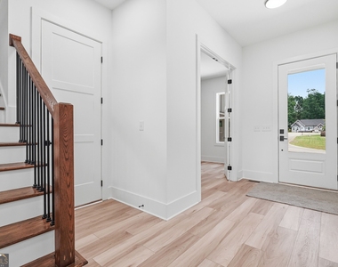 5676 Meadow View Drive - Photo Thumbnail 3