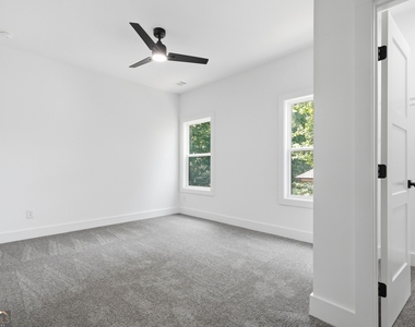 5676 Meadow View Drive - Photo Thumbnail 43
