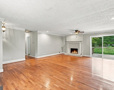 4548 Shallowford Road - Photo Thumbnail 4