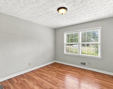 4548 Shallowford Road - Photo Thumbnail 14