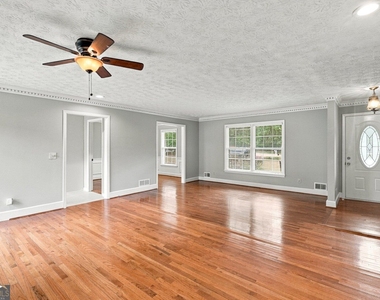 4548 Shallowford Road - Photo Thumbnail 5