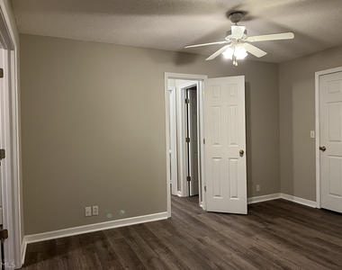 214 Piedmont Drive - Photo Thumbnail 30