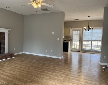 214 Piedmont Drive - Photo Thumbnail 11
