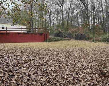 214 Piedmont Drive - Photo Thumbnail 43