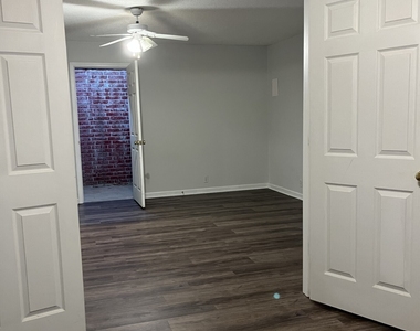 214 Piedmont Drive - Photo Thumbnail 27