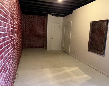 214 Piedmont Drive - Photo Thumbnail 38