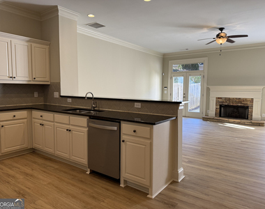 1641 Ridenour Parkway - Photo Thumbnail 10