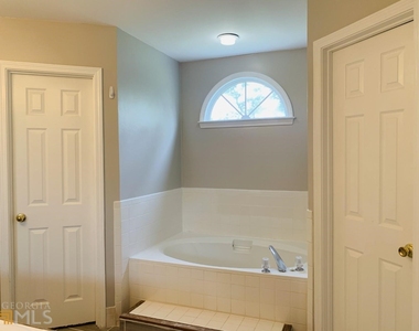 61 Garden Hills Drive - Photo Thumbnail 20