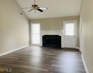 61 Garden Hills Drive - Photo Thumbnail 12
