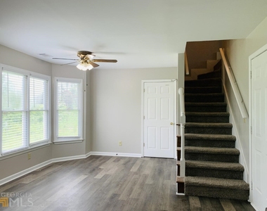 61 Garden Hills Drive - Photo Thumbnail 8