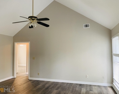 61 Garden Hills Drive - Photo Thumbnail 13